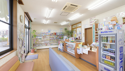 写真:ドレミ薬局・アサヒ薬局店内